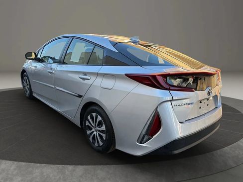 Used 2022 Toyota Prius Prime XLE FWD image 7