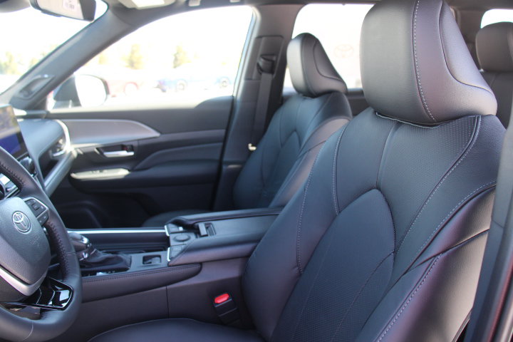 New 2026 Toyota Grand Highlander AWD Hybrid image 10
