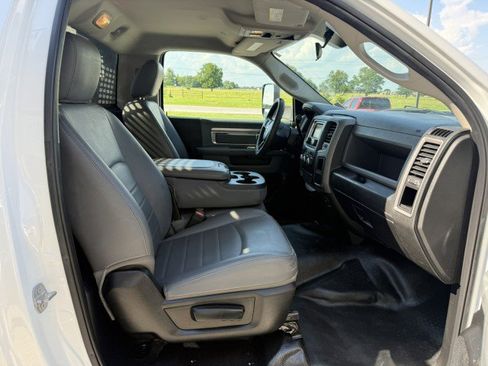Used 2018 RAM 5500 Tradesman w/ Power & Remote Entry Group RWD image 9