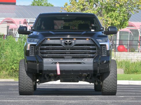 Used 2022 Toyota Tundra SR5 w/ SR5 Convenience Package AWD/4WD image 30