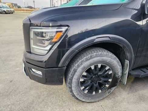 Used 2021 Nissan Titan PRO-4X w/ Pro-4x Convenience Package image 7