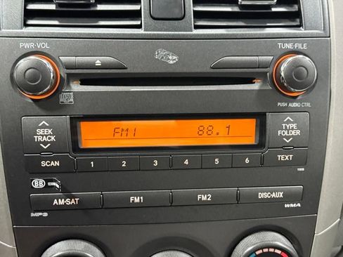Used 2011 Toyota Corolla LE FWD image 15