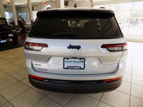 New 2024 Jeep Grand Cherokee L Altitude image 5