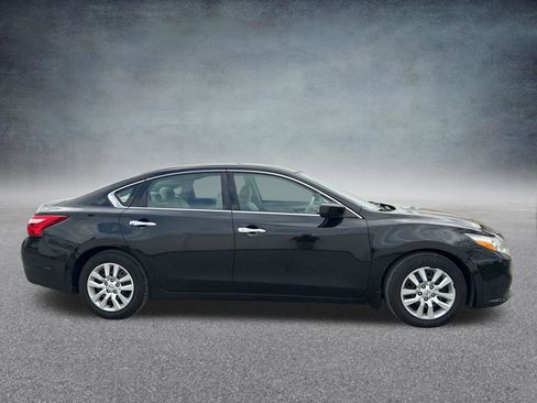 Used 2016 Nissan Altima 2.5 S w/ Power Driver Seat Package image 6