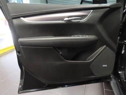 Certified 2022 Cadillac XT5 Luxury image 10