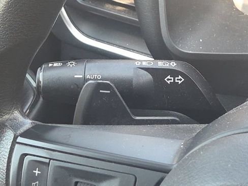 Used 2023 Nissan Rogue S AWD/4WD image 37