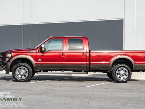 Used 2015 Ford F350 King Ranch w/ King Ranch w/Chrome Package image 4