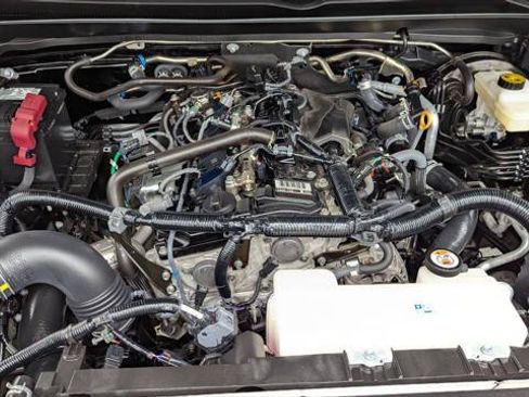 Used 2025 Toyota Tacoma SR RWD image 28