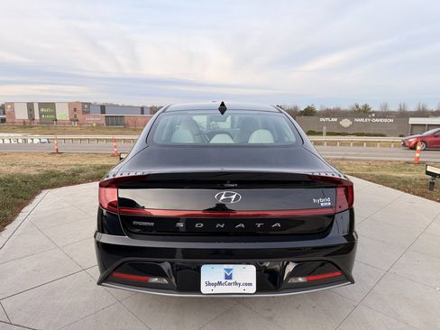 Used 2023 Hyundai Sonata Blue image 4