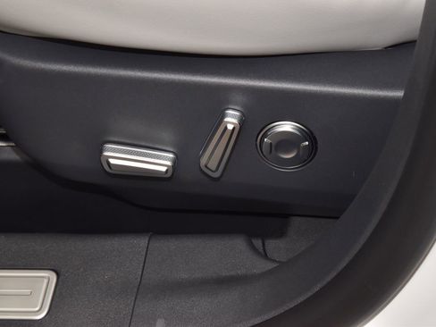 New 2026 Lincoln Nautilus Premier AWD/4WD image 63