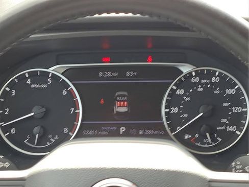 Used 2025 Nissan Rogue SV FWD image 9