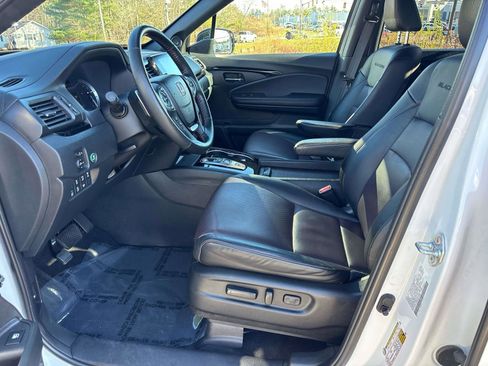 Certified 2023 Honda Ridgeline Black Edition image 11