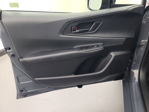 Used 2025 Toyota Prius LE image 20