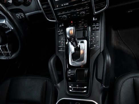 Used 2015 Porsche Cayenne S AWD/4WD image 8