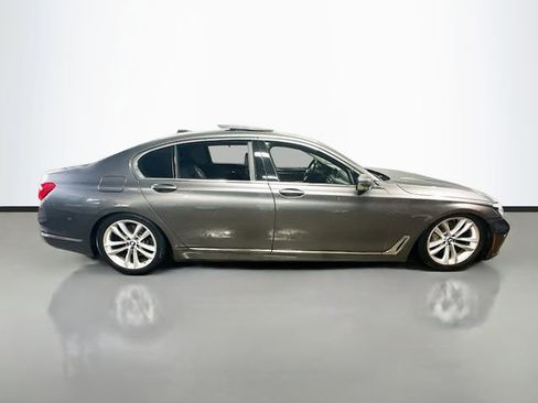 Used 2016 BMW 750i xDrive 750i xDrive image 5