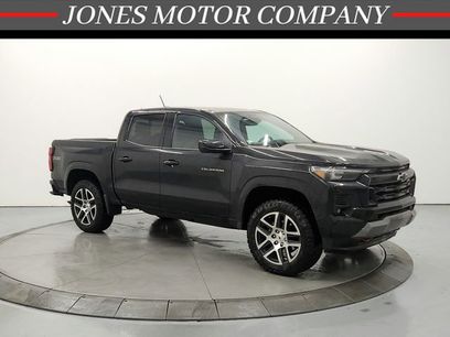Used 2023 Chevrolet Colorado Z71 w/ Z71 Convenience Package 2