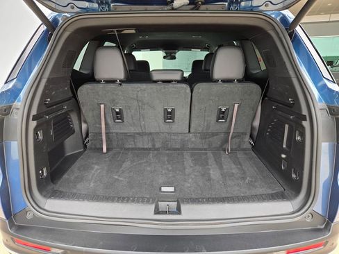 Used 2025 Buick Enclave Preferred image 32