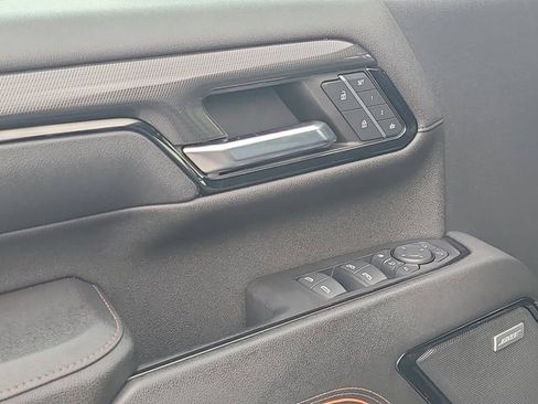 Used 2024 GMC Sierra 2500 AT4 w/ AT4 Premium Plus Package image 18