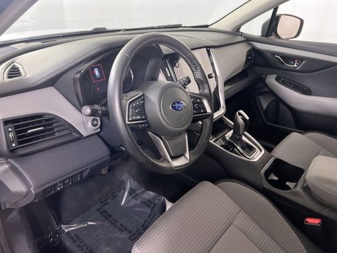 Used 2023 Subaru Outback Premium image 9