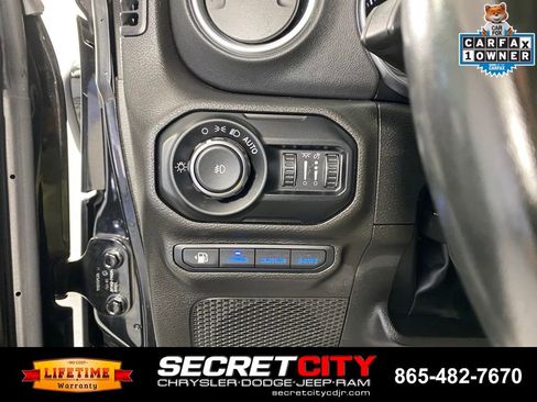 Used 2022 Jeep Wrangler Unlimited Rubicon 4xe w/ Steel Bumper Group AWD/4WD image 14