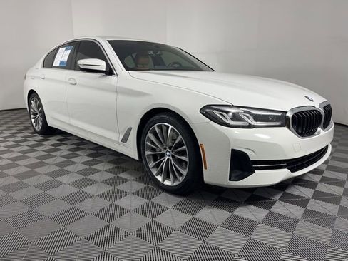 Used 2023 BMW 530i w/ Convenience Package RWD image 3