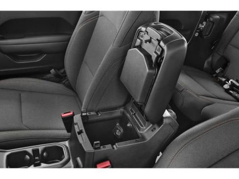 Used 2025 Jeep Wrangler Sport S image 14