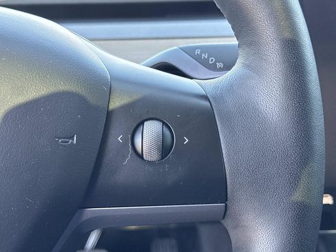 Used 2023 Tesla Model 3 Standard Range RWD image 9