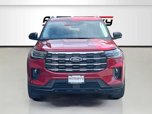 Used 2025 Ford Explorer Platinum w/ Ultimate Package AWD/4WD image 2