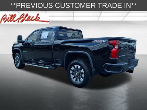 Used 2022 Chevrolet Silverado 2500 Custom w/ Custom Convenience Package AWD/4WD image 3