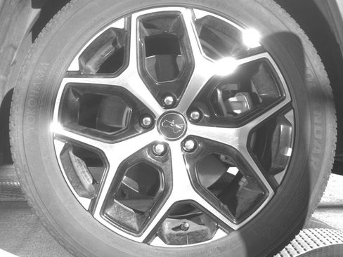 Used 2025 Jeep Compass Limited image 13