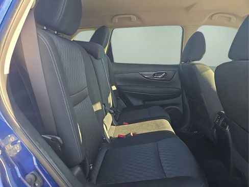 Used 2020 Nissan Rogue SV image 14