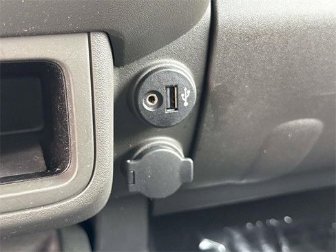 Used 2020 Nissan Frontier S image 23