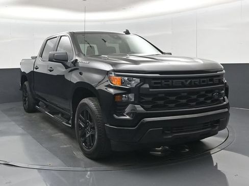 Used 2025 Chevrolet Silverado 1500 Custom AWD/4WD image 1