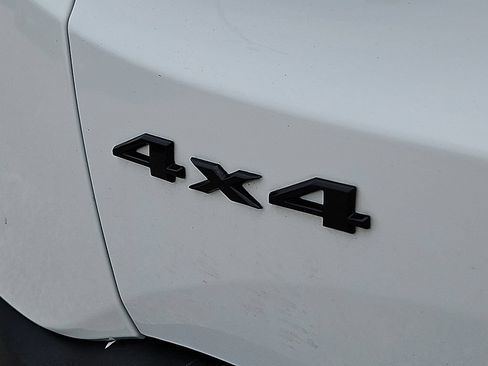 Used 2023 Jeep Renegade Altitude w/ Sun/Sound Group AWD/4WD image 33