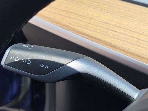 Used 2021 Tesla Model 3 Long Range AWD/4WD image 19