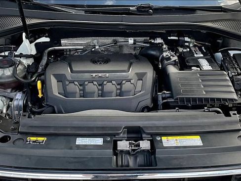 Used 2023 Volkswagen Tiguan SE R-Line AWD/4WD image 30