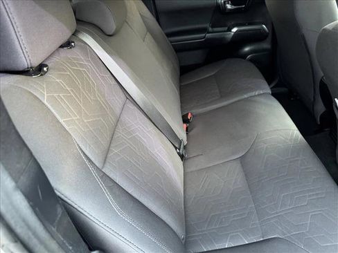 Used 2016 Toyota Tacoma TRD Off-Road image 18