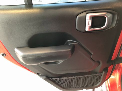 Used 2024 Jeep Wrangler Sport S image 15