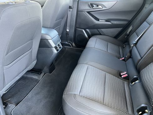 Used 2026 Chevrolet Equinox LT AWD/4WD image 16