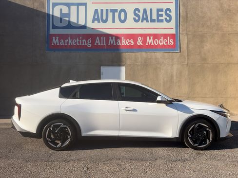 Used 2025 Kia K4 EX FWD image 5