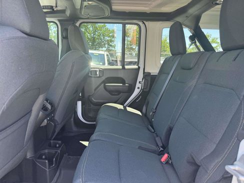 Used 2026 Jeep Wrangler Unlimited Sport AWD/4WD image 14