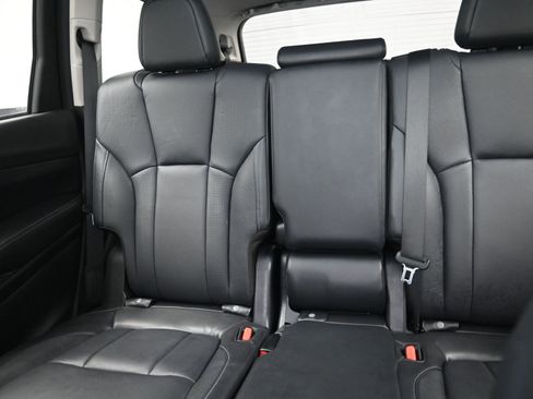 Used 2022 Subaru Ascent Limited w/ Technology Package image 29