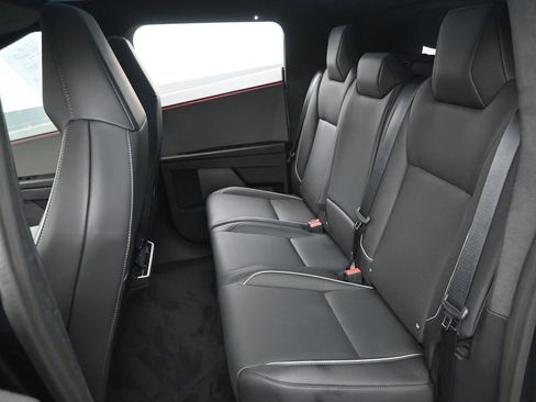 Used 2024 Tesla Cybertruck AWD Crew Cab image 28