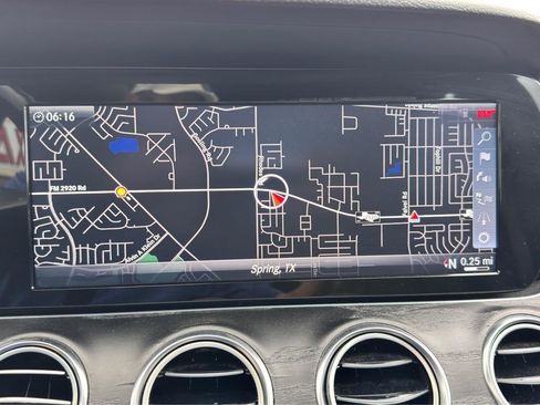 Used 2017 Mercedes-Benz E 300 image 27