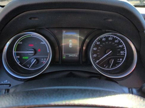 Certified 2020 Toyota Camry LE image 20