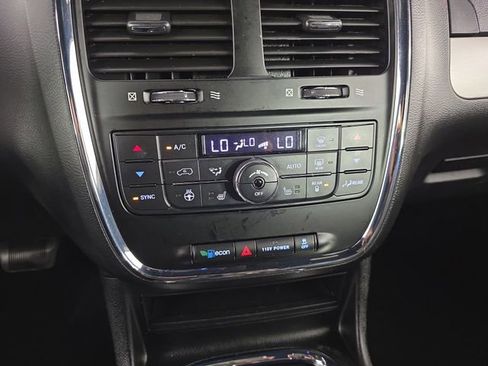 Used 2019 Dodge Grand Caravan GT FWD image 23