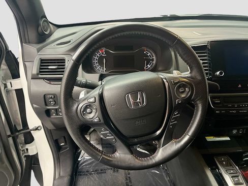 Used 2023 Honda Ridgeline Black Edition image 11