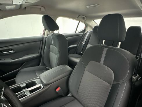 New 2025 Nissan Sentra SV image 5