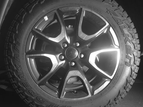 Used 2025 Jeep Compass Trailhawk AWD/4WD image 14