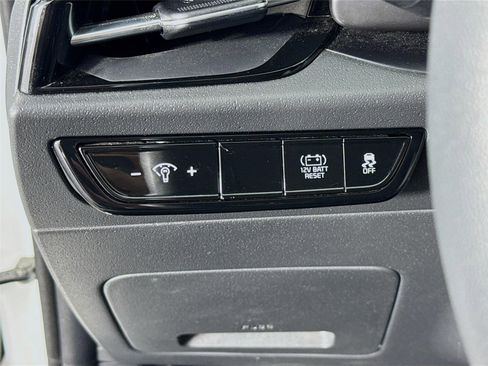 Certified 2023 Kia Niro LX FWD image 10